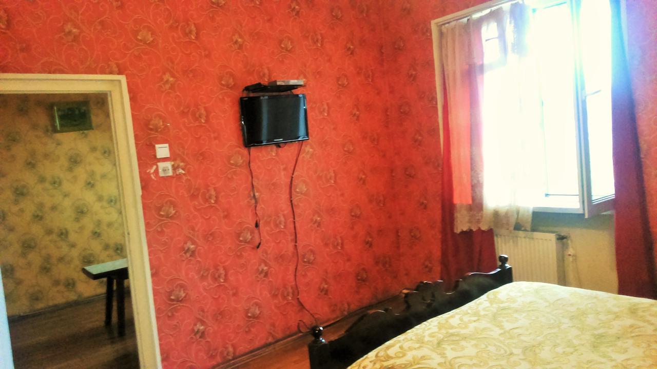 Hotel Lilo Near Airport Tbiliszi Kültér fotó